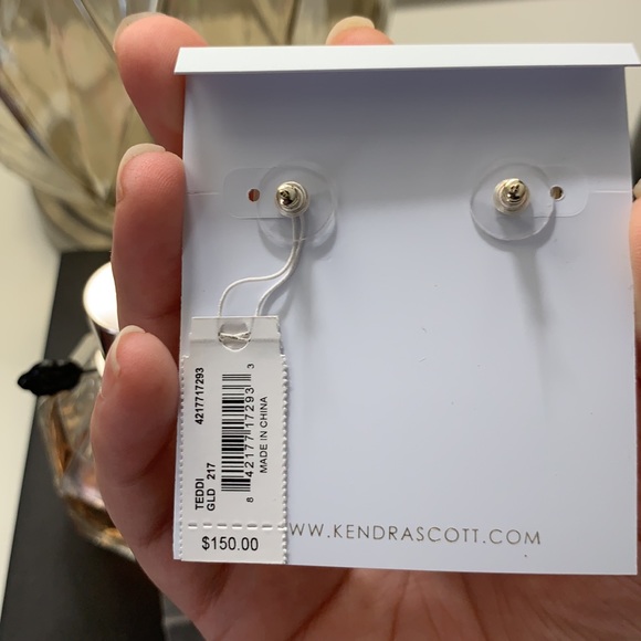 Kendra Scott Earrings - Picture 3 of 3